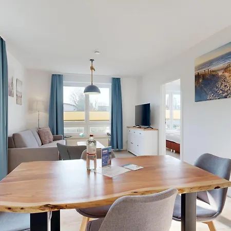 Appartementhaus Binzer Sterne 23 *