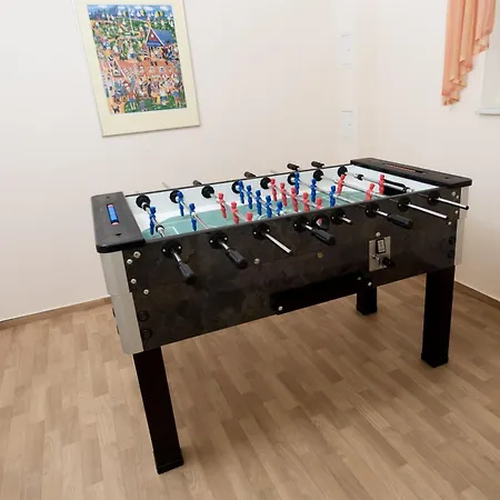 Appartementhaus Binzer Sterne 23 *